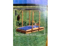 b and q childrens sandpit